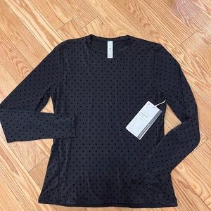 Lululemon Wundermost Utra Soft Nulu Crewneck long sleeves